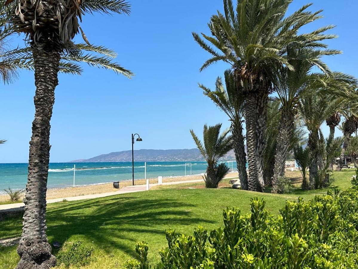Path Latchi Beachfront Apartments 외부 사진
