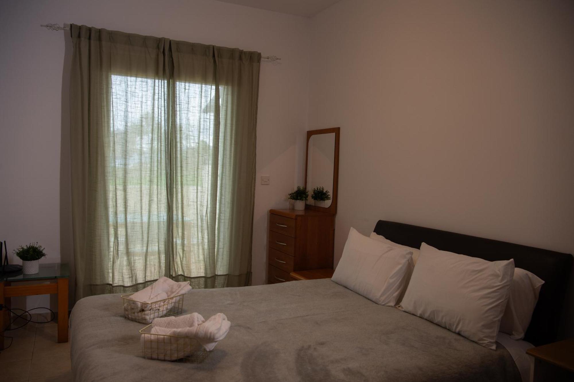 Path Latchi Beachfront Apartments 외부 사진