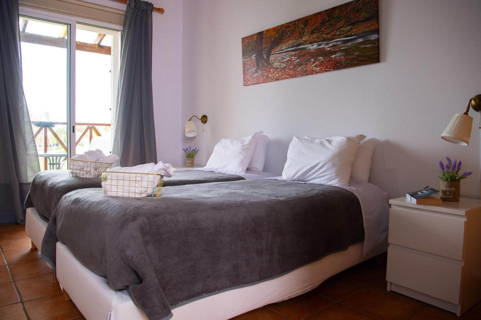 Path Latchi Beachfront Apartments 외부 사진