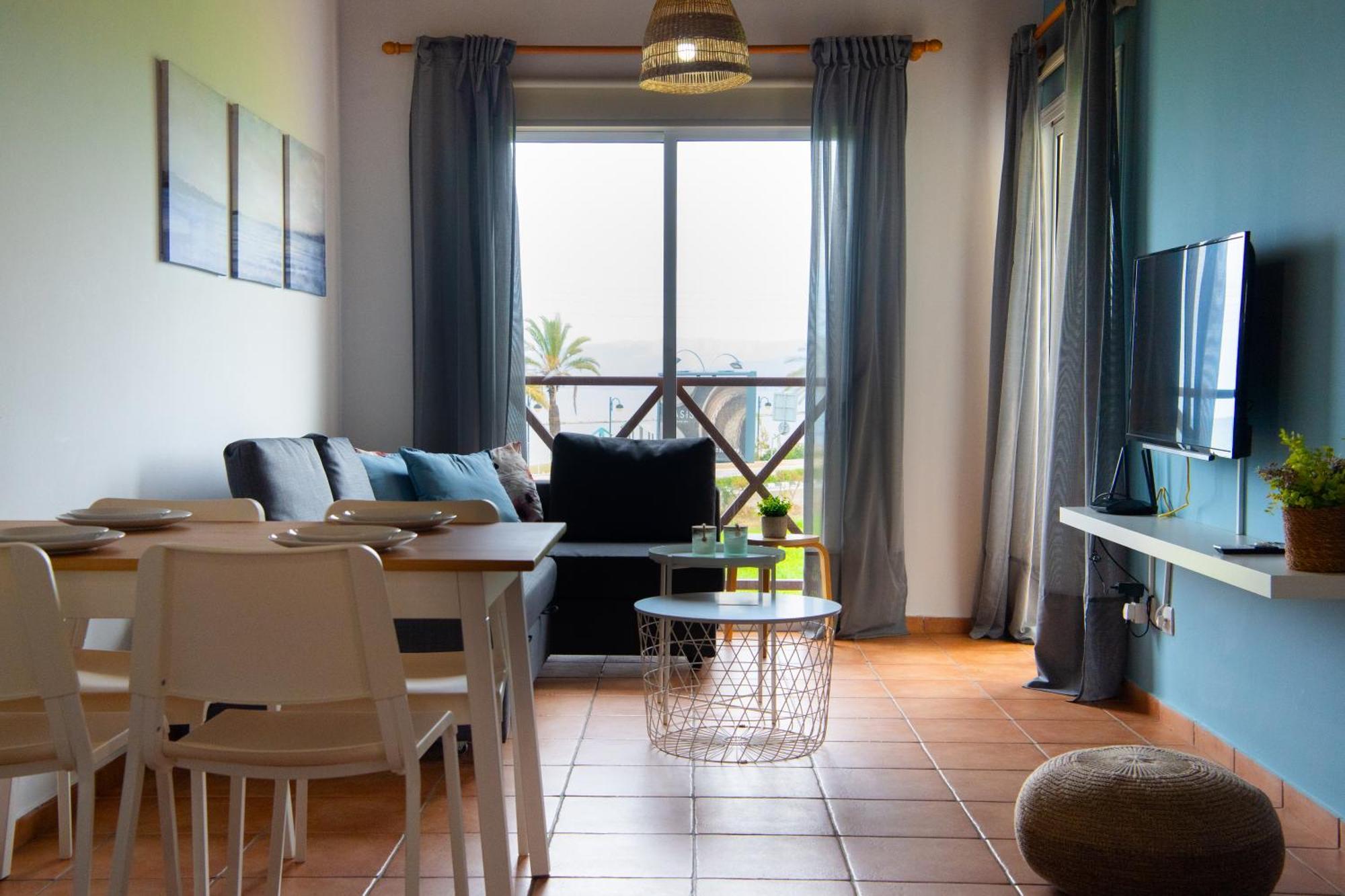 Path Latchi Beachfront Apartments 외부 사진